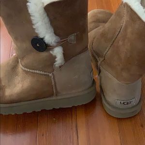 UGG Bailey button boots